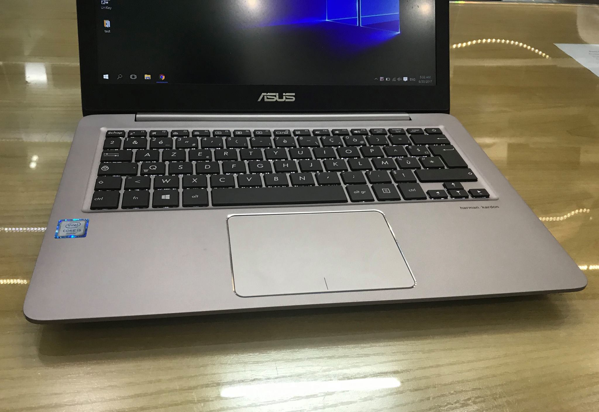 Laptop Asus UX310UA-6.jpg